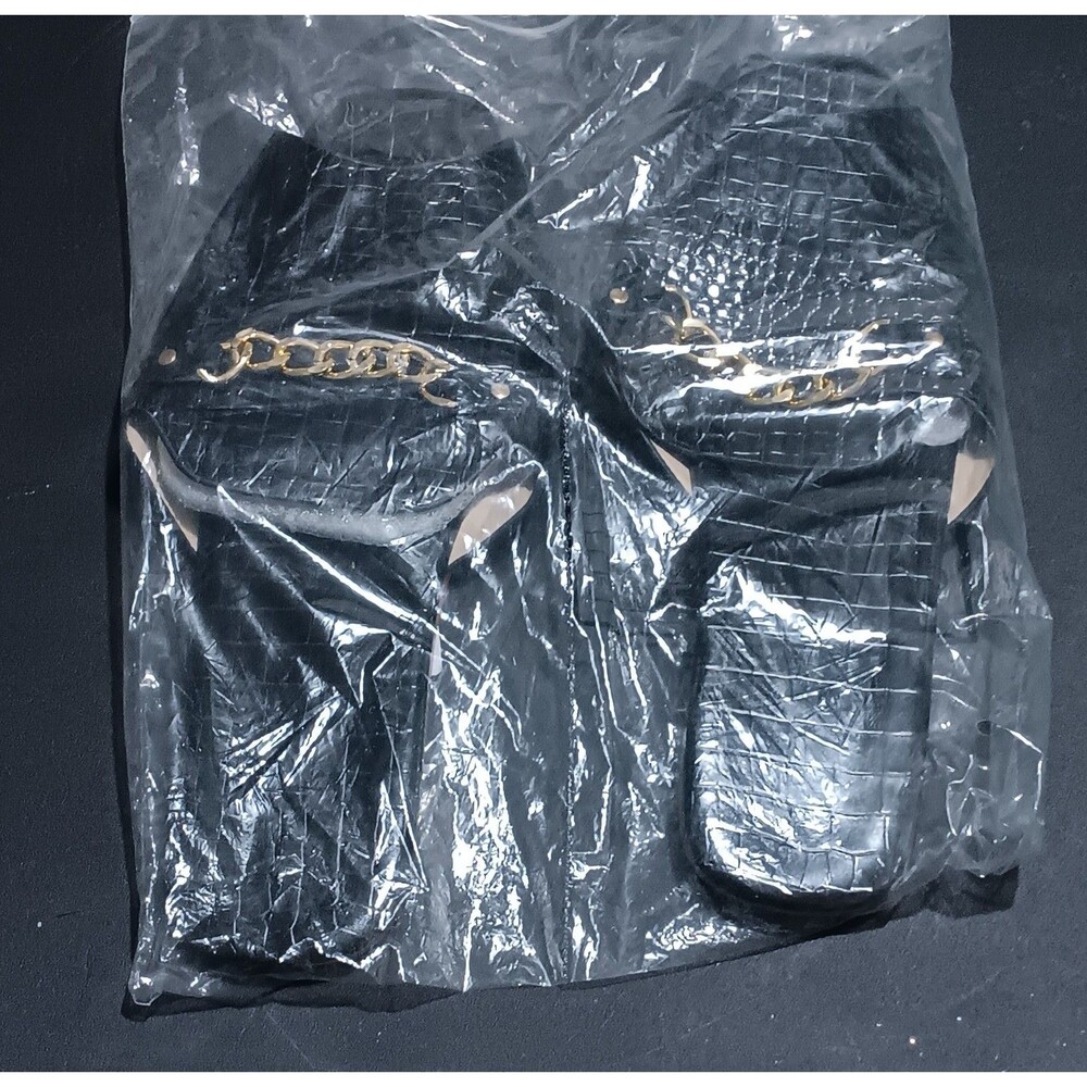 Sandals - Picture 2 of 5